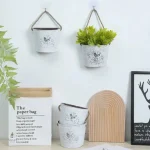 Pot de fleur suspendu mural en design moderne
