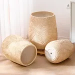 Pot de fleur beige pour décoration extérieure