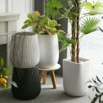 Vase minimaliste en céramique blanche