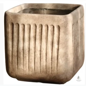 Vase carré pour embellir votre espace de vie