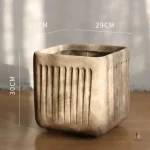 Récipient carré pour fleurs et plantes d'intérieur