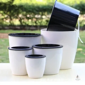 Pot de fleur blanc pour jardin