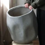 Vase intérieur design pour fleurs