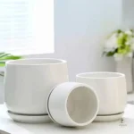 Pot de fleur en céramique avec finition lisse