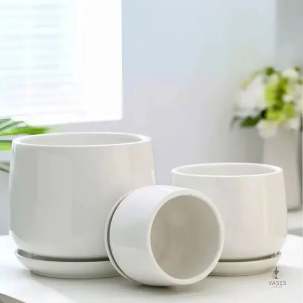 Pot de fleur en céramique avec finition lisse
