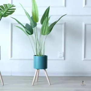 Pot de fleur design sur pied en métal
