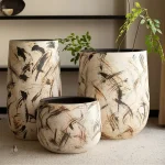 Accessoire contemporain pour fleurs d'intérieur