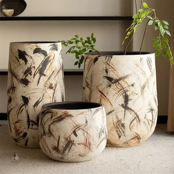 Accessoire contemporain pour fleurs d'intérieur