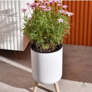 Pot de fleur moderne sur support
