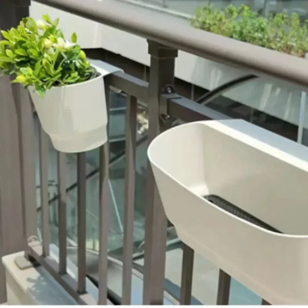 Élément décoratif pour cultiver des fleurs en hauteur