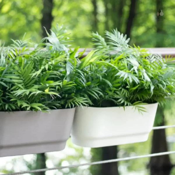 Accessoire décoratif : pot suspendu blanc pour plantes