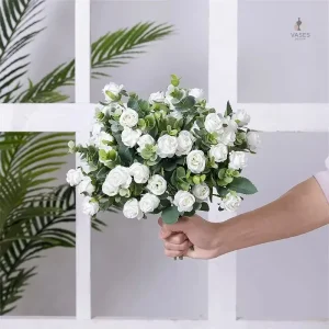 Rose décorative en matériau synthétique durable