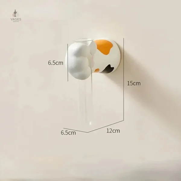 Vase mural pratique pour une touche florale