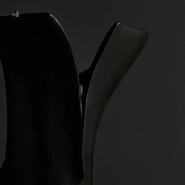 Vase floral minimaliste en décoration intérieure