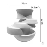 Vase abstrait en céramique, parfait pour un style minimaliste