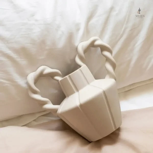 Vase contemporain, style amphora pour embellir votre intérieur