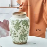 Vase céramique classique au style intemporel