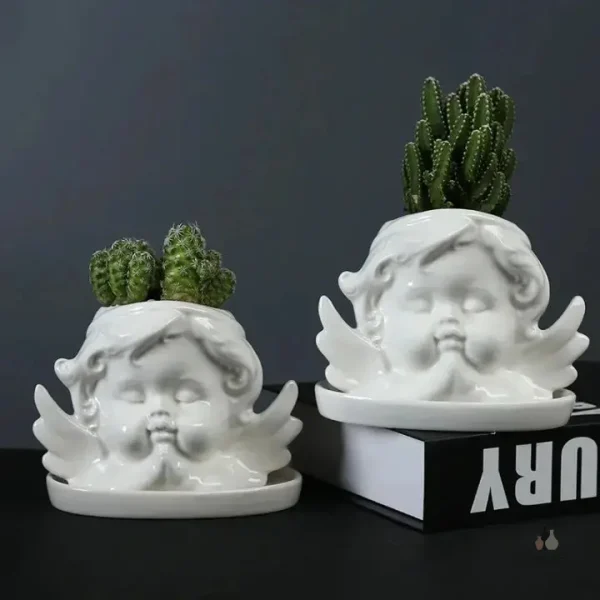 Vase angelique, objet de décoration unique en son genre