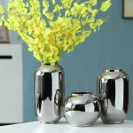 Vase argent brillant élégant