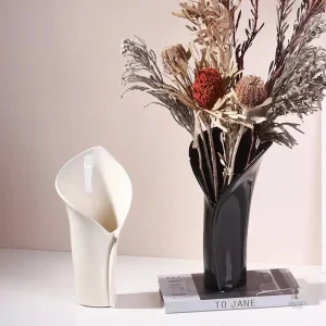Vase arum élégant pour décoration intérieure
