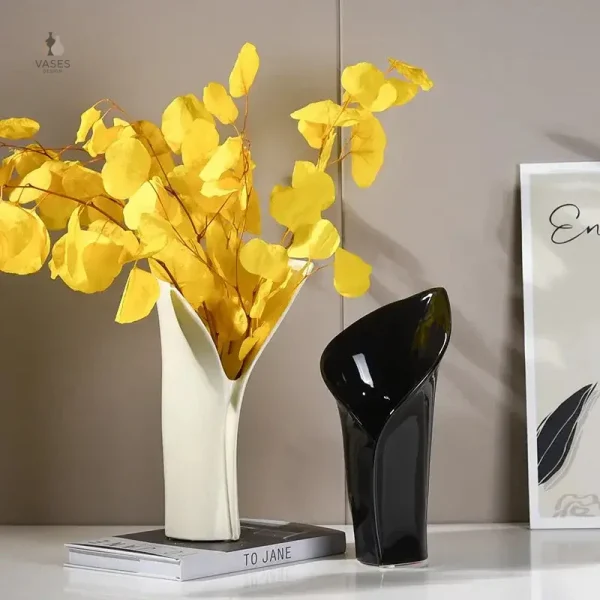 Vase arum moderne en céramique raffinée