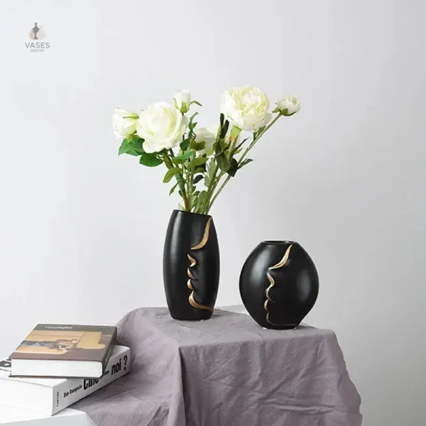 Vase décoratif avec dessin de visage
