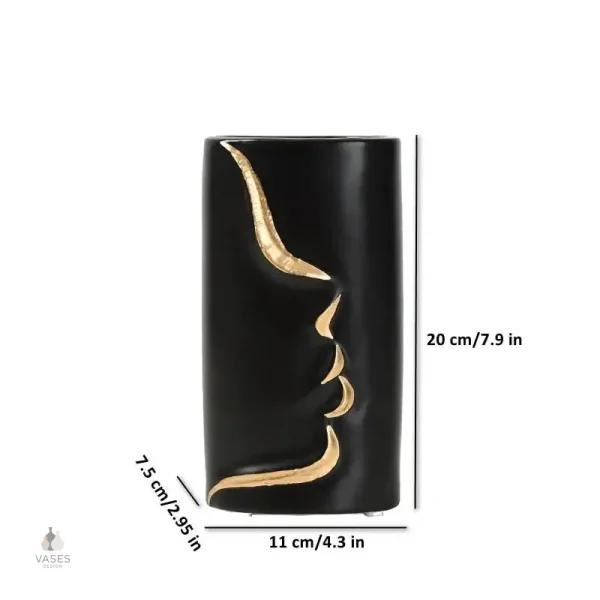 Vase en céramique avec motif de visage