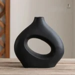 Vase moderne pour décoration intérieure avec pampa