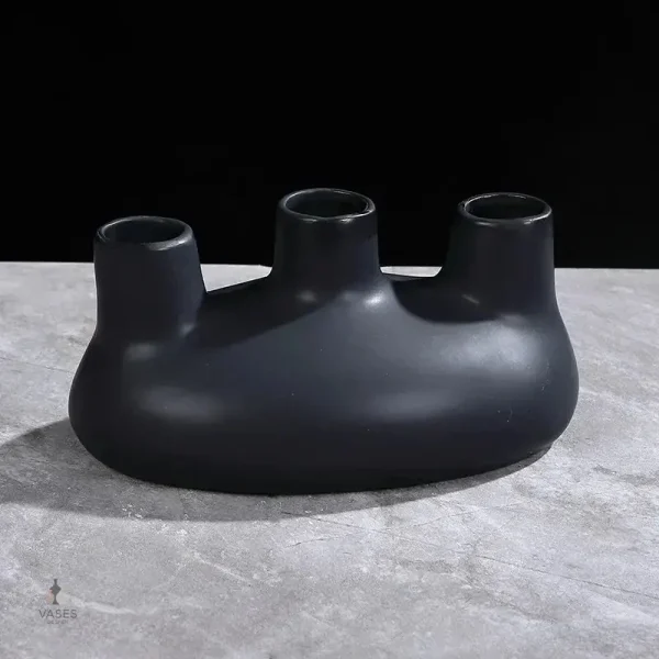 Vase innovant à multiples trous pour une décoration originale