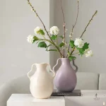 Vase original avec une poignée, parfait pour la maison