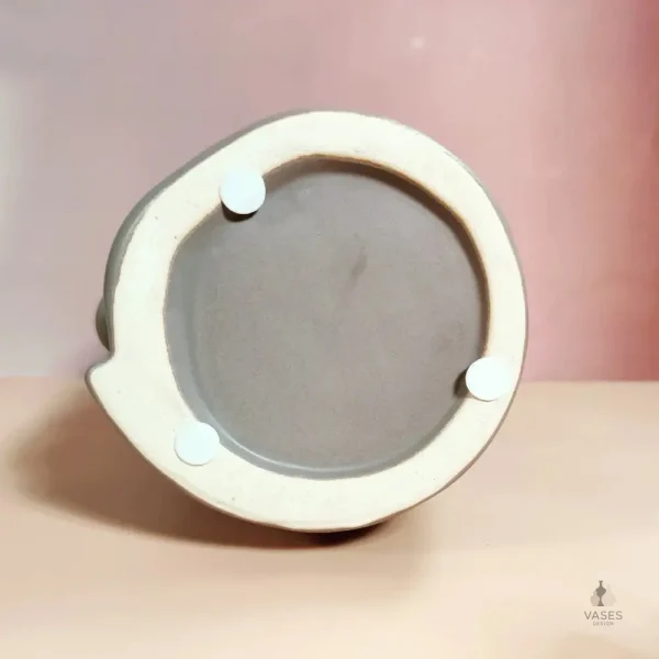 Vase design visage, touche d'art dans votre intérieur