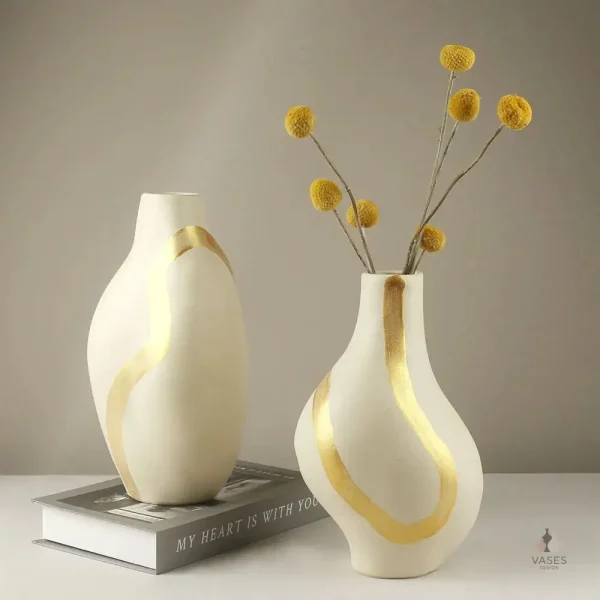 Vase décoratif en céramique neutre