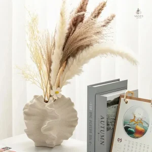 Vase élégant beige pour style pampa
