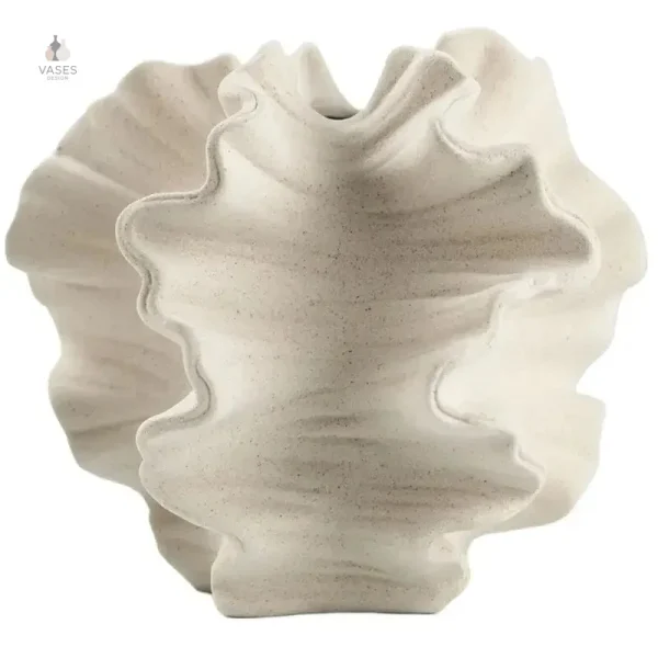 Vase beige au design sobre pour ambiance cosy