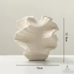Vase beige tendance pour décoration d'intérieur