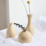 Vase en bois blanc minimaliste