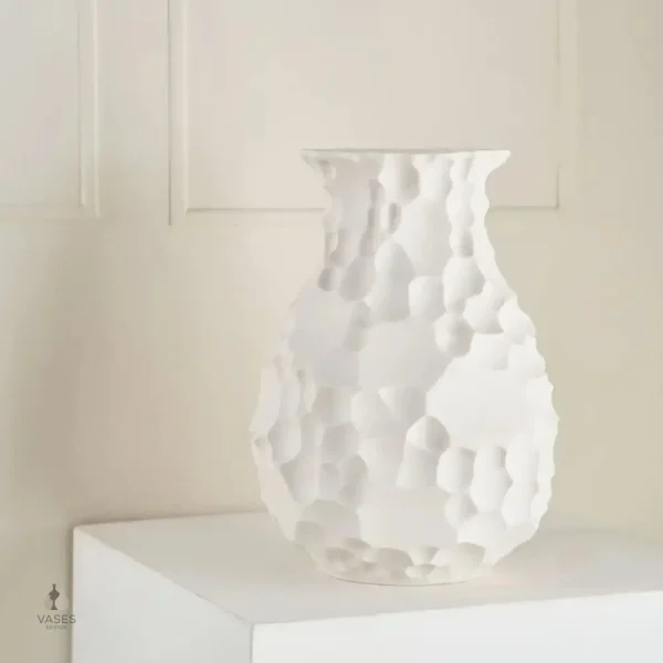 Vase contemporain au design épuré