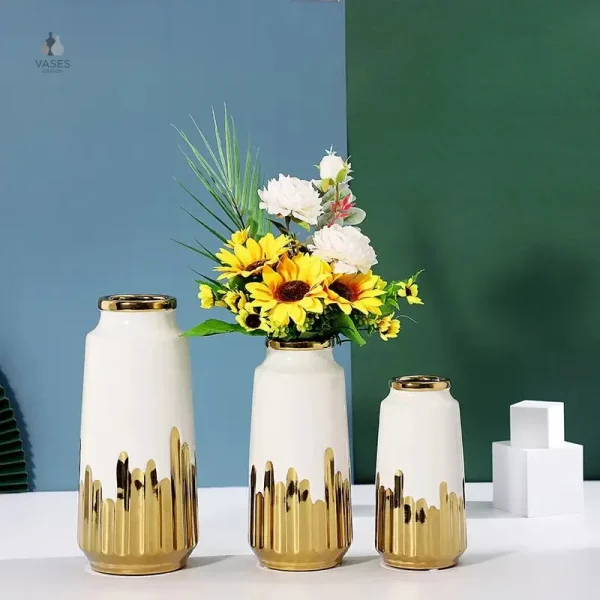 Vase blanc doré élégant pour décoration intérieure