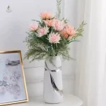 Vase en céramique blanche et argent pour fleurs