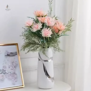 Vase en céramique blanche et argent pour fleurs