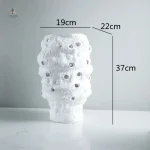 Vase blanc tendance, élément décoratif polyvalent