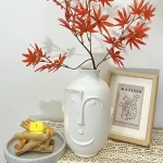 Vase blanc visage, accessoire de décoration intérieure chic