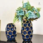 Vase bleu doré élégant pour décoration intérieure