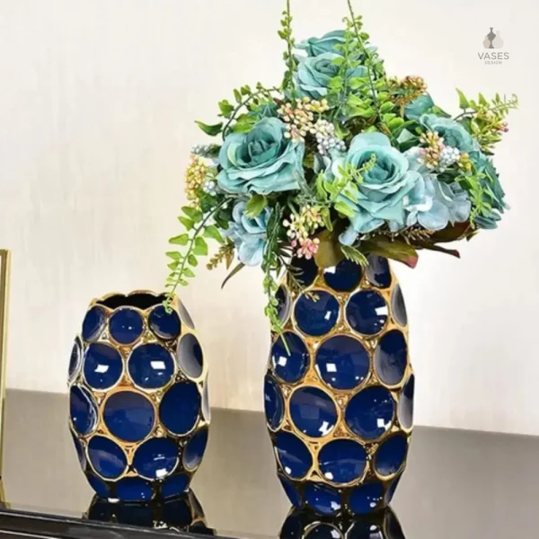 Vase bleu doré élégant pour décoration intérieure