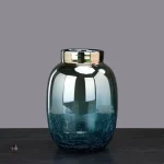 Vase en verre teinté bleu