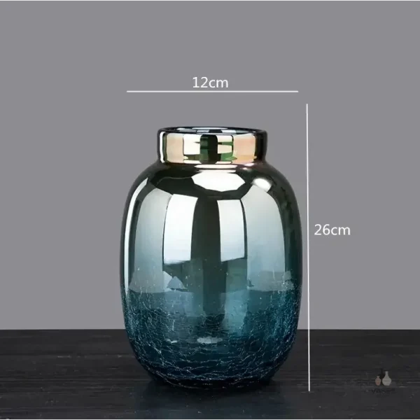 Vase en verre bleu pour décoration