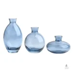 Vase décoratif en verre bleu, polyvalent et esthétique