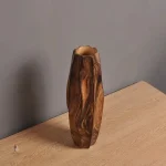Vase en bois artisanal unique