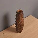 Vase en bois contemporain décoratif
