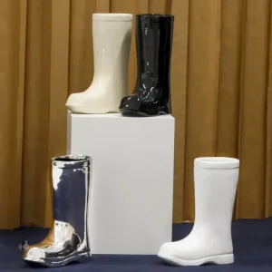 Vase botte en céramique au design élégant